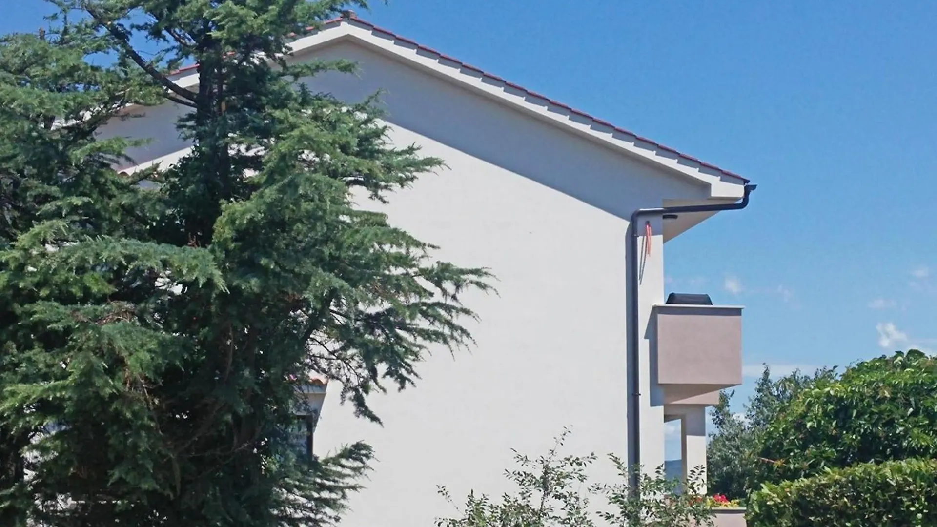 Scenic And Refined Krk Apartment With Terrace - One Bedroom Apartment With Terrace Krk Town Croatia